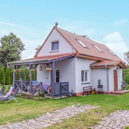Nice Home In Nowe Warpno With Kitchen Eksteriør bilde