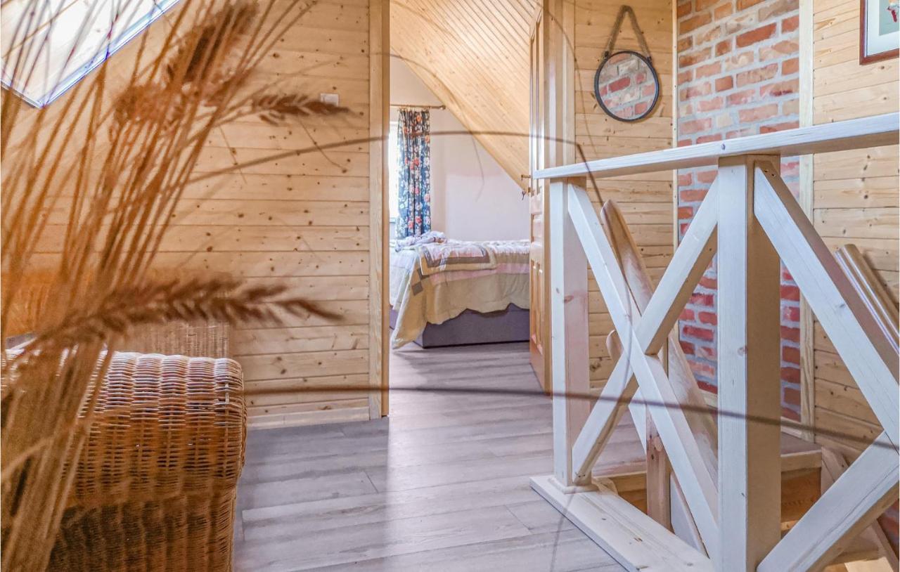 Nice Home In Nowe Warpno With Kitchen Eksteriør bilde