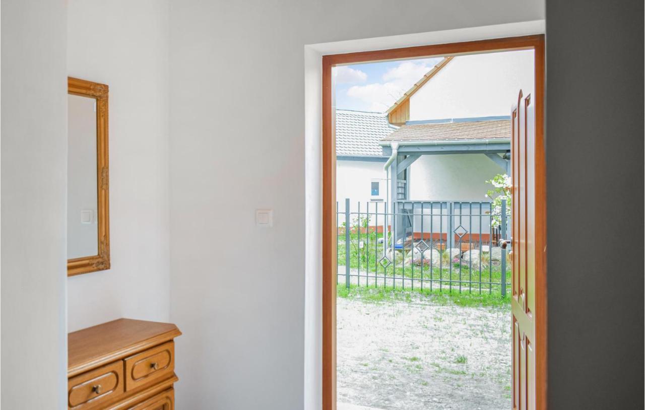 Nice Home In Nowe Warpno With Kitchen Eksteriør bilde