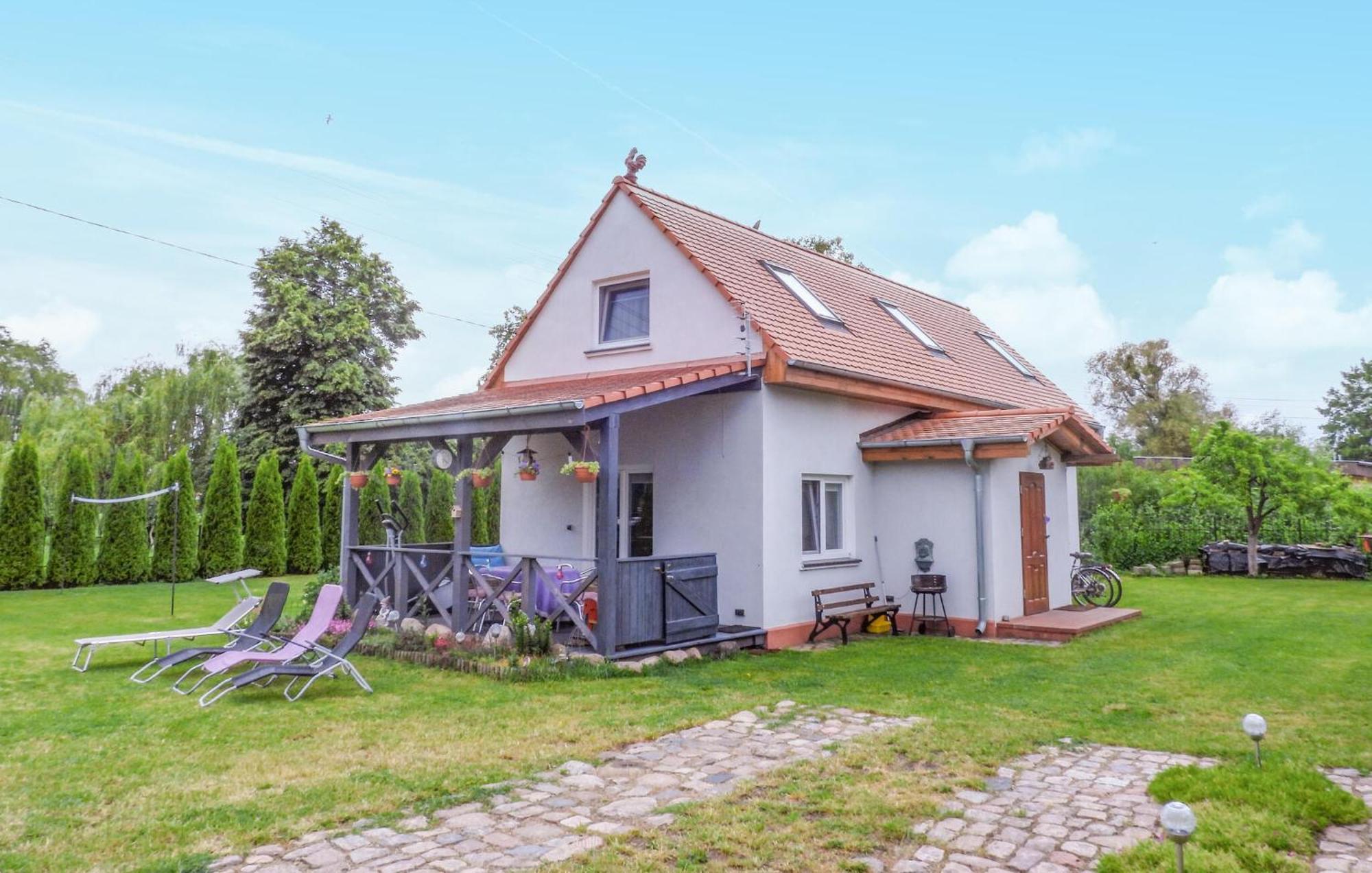 Nice Home In Nowe Warpno With Kitchen Eksteriør bilde